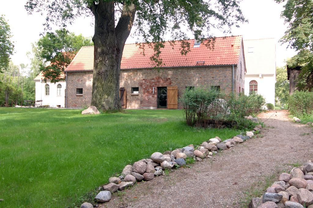 Kavaliershaus Schloss Bluecher Am Finckenersee المظهر الخارجي الصورة